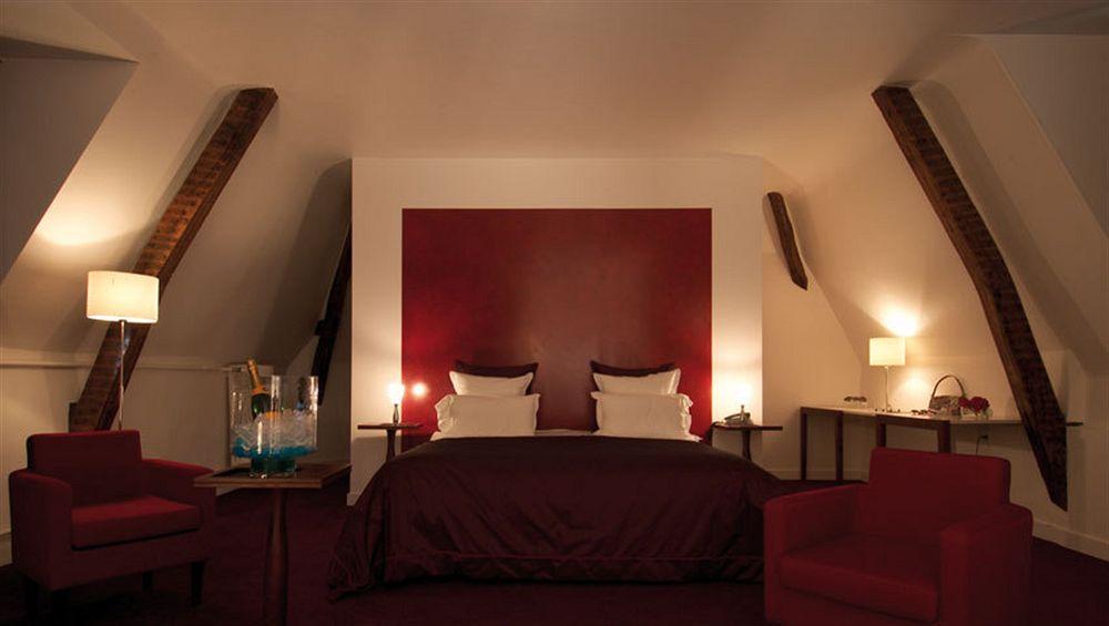 Country Club Hotel Yvre-l'Eveque Luaran gambar